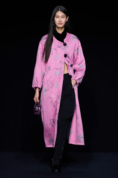 Look 17